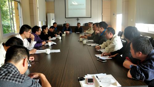 吳彩洪董事長(cháng)等到永春分公司征求民主生活會(huì )職工意見(jiàn)與建議。（陳宏金）[2].jpg
