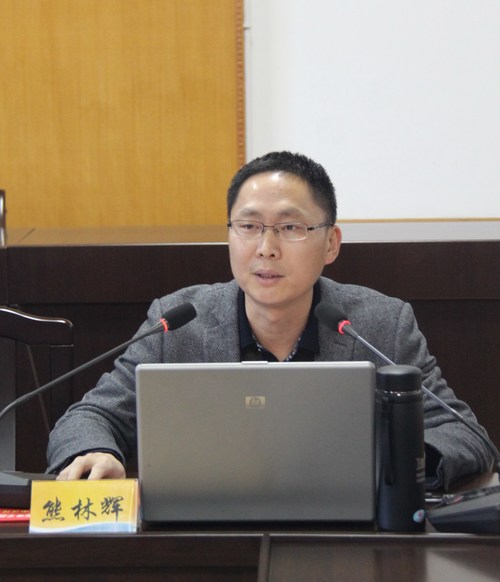 公司召開(kāi)黨委中心組學(xué)習擴大會(huì )、黨政聯(lián)席會(huì ) 020[2].jpg