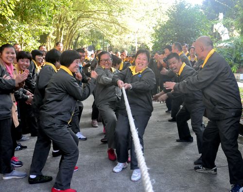 陳宏金：永春分公司開(kāi)展迎新年拔河比賽。2[2].jpg