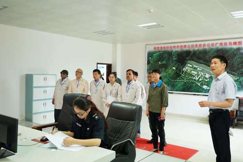 葉莉：巴基斯坦軍工企業(yè)WAH NOBEL GROUP 集團考察團一行到海峽科化龍巖分公司調研考察1.jpg