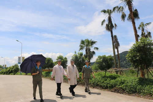 吳瑤：省公安廳治安總隊副總隊長(cháng)陳財安、龍巖市公安局治安支隊槍爆大隊長(cháng)陳忠陽(yáng)蒞臨龍巖分公司調研指導工作.jpg