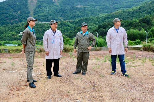 吳瑤：海峽科化公司總經(jīng)理顏建議到龍巖分公司調研和指導災后恢復重建工作.jpg