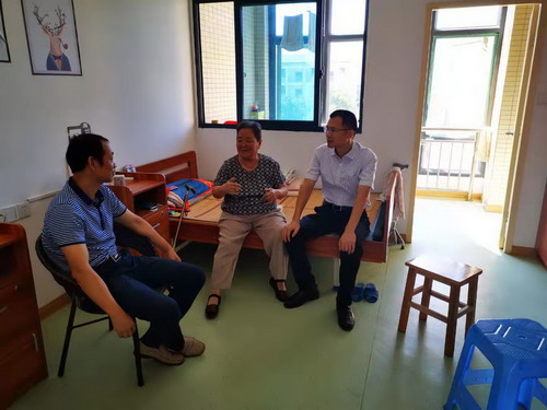 葉彤：幫扶慰問(wèn)2_調整大小.jpg
