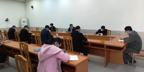 （采用）王俊欽：會(huì )議現場(chǎng)_調整大小.jpg