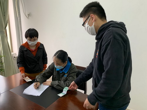 范莉：龍巖分公司女工委開(kāi)展“母親健�?+1”公益募捐活動(dòng)_調整大小.jpg