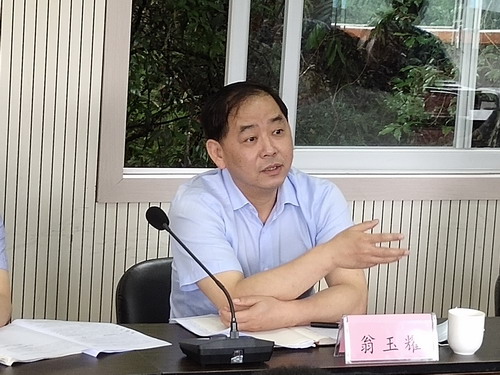 翁玉耀廳長(cháng)在調研座談會(huì )上對企業(yè)高質(zhì)量發(fā)展提出希望和要求_調整大小.jpg