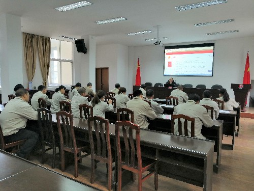 永安雙華公司鄧焱珍：永安雙公司舉辦《民法典合同編》專(zhuān)題培訓會(huì )~1.jpg