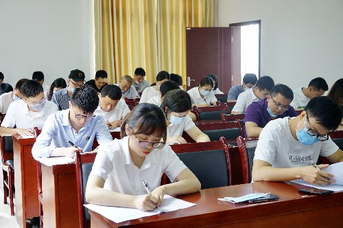 葉莉：預賽現場(chǎng)~1.jpg
