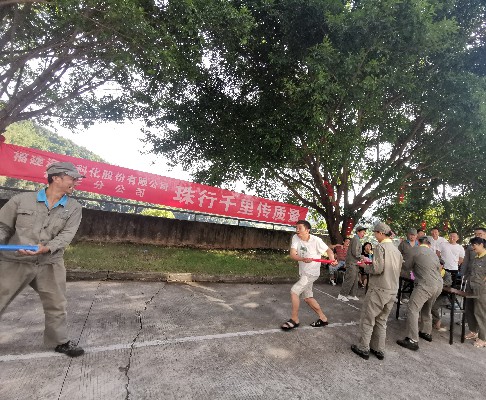 福安分公司黃德英：圖�?�?7日福安分公司“珠行千里傳質(zhì)量”質(zhì)量知識競賽現場(chǎng)~1.jpg