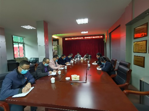 海峽科化公司黨委委員、紀檢書(shū)記何浦寨到民化建設公司、閩能銷(xiāo)售公司開(kāi)展集體廉政談�? 圖片    廖連青~1.jpg