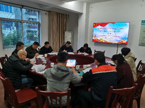 富興建設+揭麗�?海峽科化公司黨委副書(shū)記、常務(wù)副總經(jīng)理、工會(huì )主席鄭慶樟巡聽(tīng)旁聽(tīng)富興建設公司黨委理論中心組學(xué)習會(huì )~1.jpg