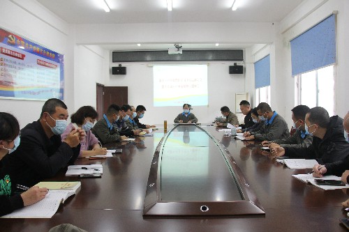 福安分公司胡廷淦：圖�?1�?2日福安分公司召開(kāi)黨委理論學(xué)習中心組學(xué)習會(huì )~1.jpg