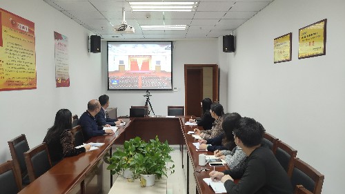 ?？剖∶?#65533;?劉敏 省民爆公司掀起學(xué)習十九屆六中全會(huì )精神  （集中觀(guān)看新聞發(fā)布會(huì )）~1.jpg