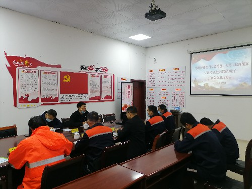 富興建設+劉睿+海峽科化公司黨委委員、紀委書(shū)記何浦寨一行到富興建設上杭分公司開(kāi)展廉政教育談�?~1.jpg
