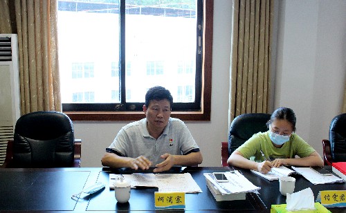 (建議采用)海峽科化永安分公司黃楊洋：海峽科化公司黨委委員、紀委書(shū)記何浦寨巡聽(tīng)旁聽(tīng)永安分公司黨委理論學(xué)習中心組學(xué)習會(huì )照�?~1.jpg