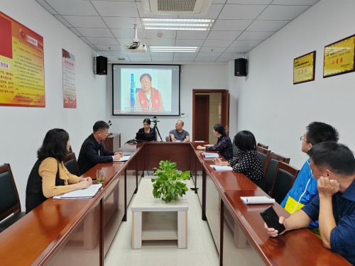 格式工廠(chǎng)省民爆公司黨支部 劉敏 省民爆公司組織職工觀(guān)看廉政警示教育專(zhuān)題片.jpg