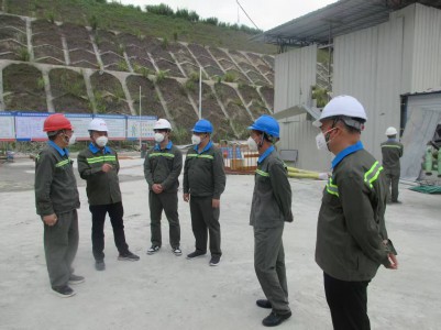 格式工廠(chǎng)民化建設 謝宜芳 海峽科化公司黨委委員、副總經(jīng)理徐德安帶隊到民化建設公司開(kāi)展民法典宣傳月“爆破風(fēng)險防范”專(zhuān)項法律調研及宣...jpg